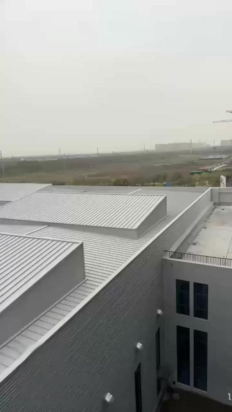建筑屋面防水保修期几年？这个问题常常困扰着许多业主和开发商。今天，我们就来深入探讨一下这个话题。