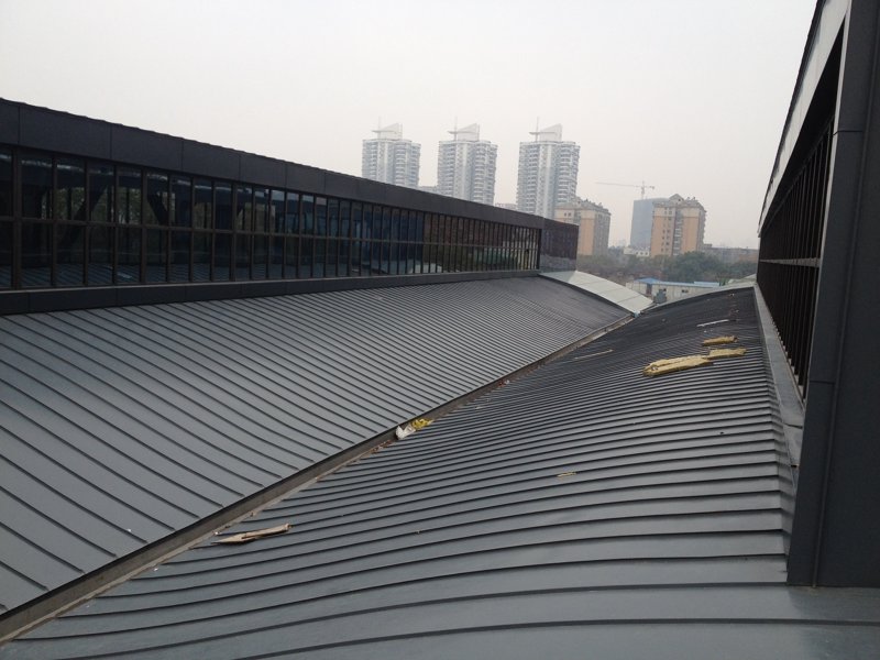钢结构屋面板安装图集——打造高效美观的建筑顶篷